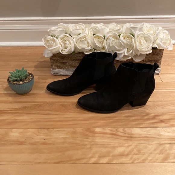 Franco Sarto leather heeled booties (worn once) - Picture 1 of 5